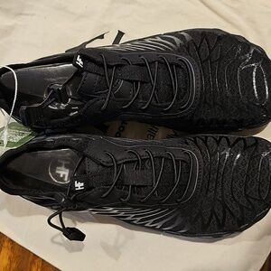 💖 HIKE LORAX FOOTWEAR  Shoes (Black/Silver). (💲price reduced!) 💖